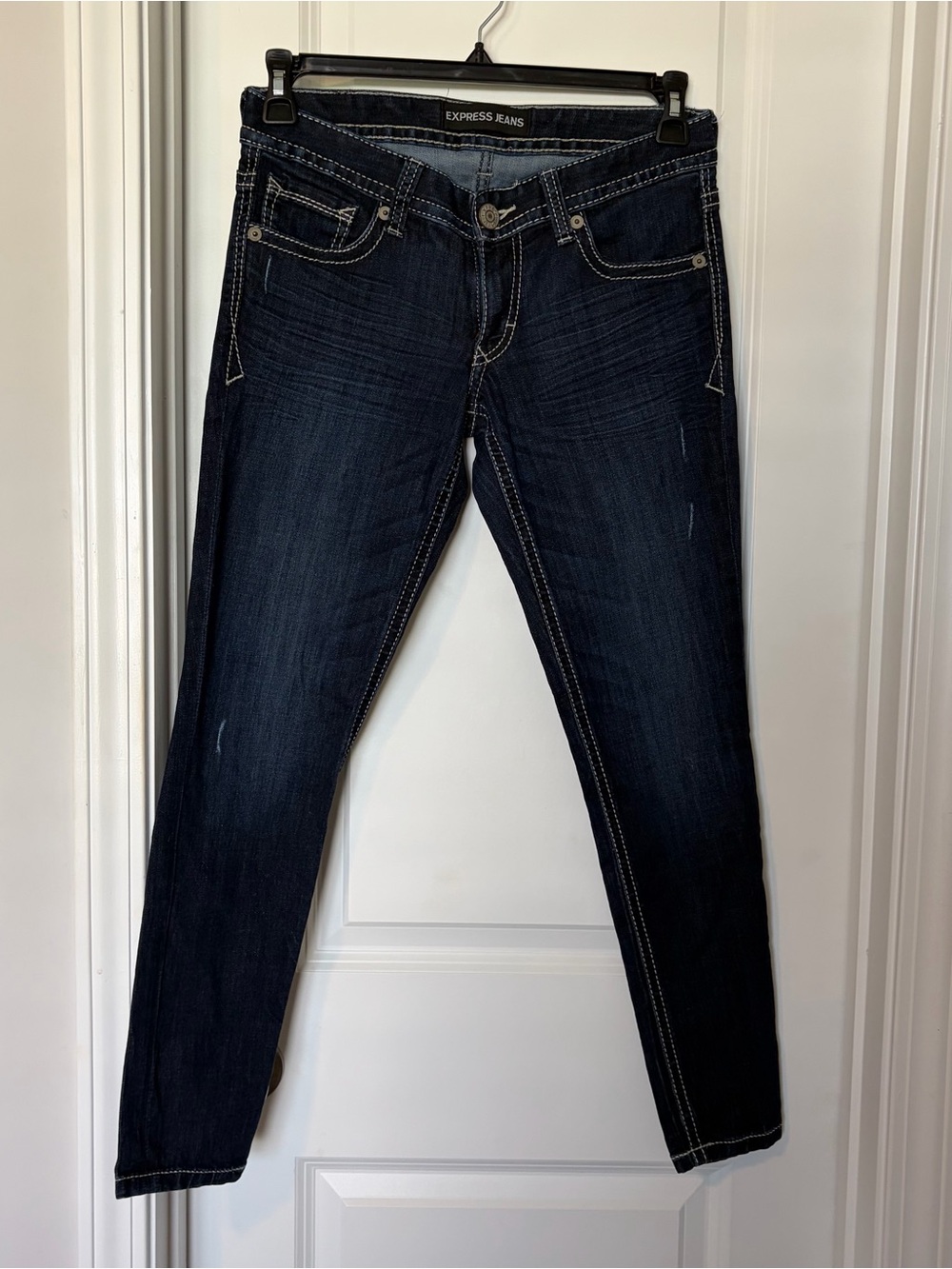 Express Dark Indigo Skinny Jeans
Size 4s